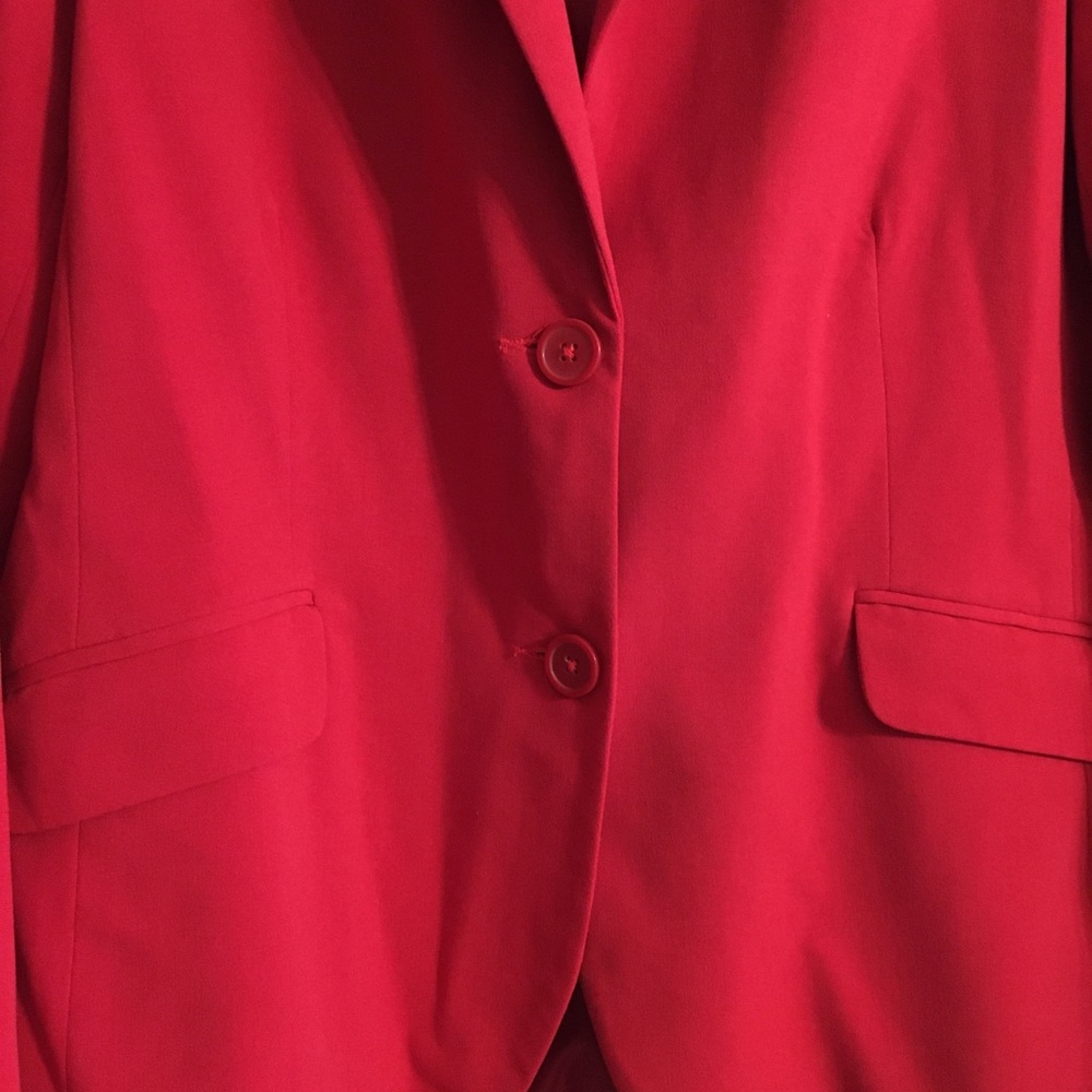 Classic Blazer - Picture 8 of 12